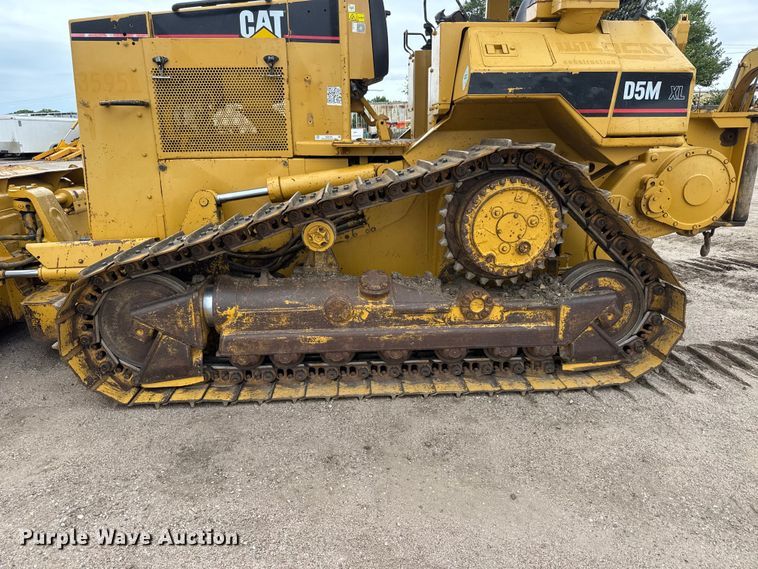 image for item NJ9129 1998 Caterpillar D5M XL dozer