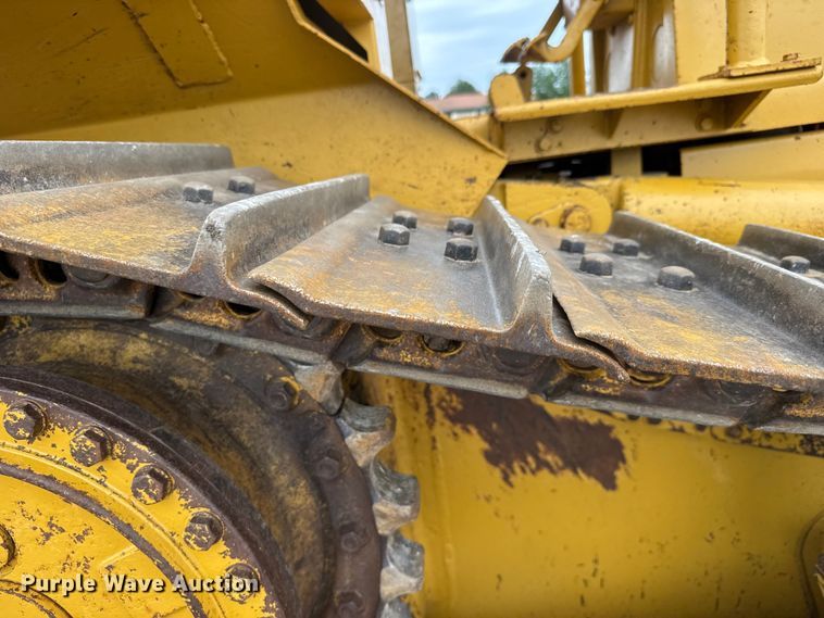 image for item NJ9129 1998 Caterpillar D5M XL dozer
