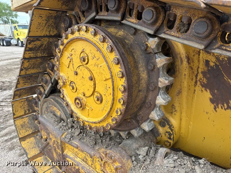 image for item NJ9129 1998 Caterpillar D5M XL dozer