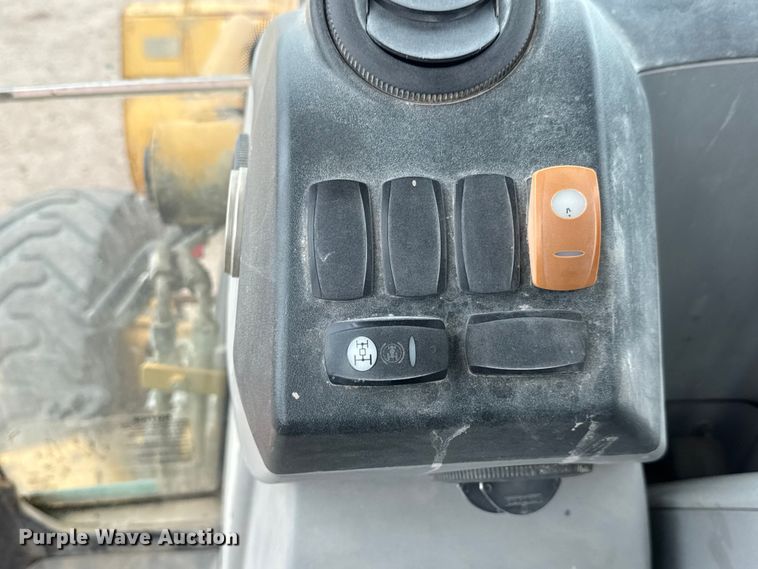 image for item NJ9133 2008 Caterpillar 420E backhoe