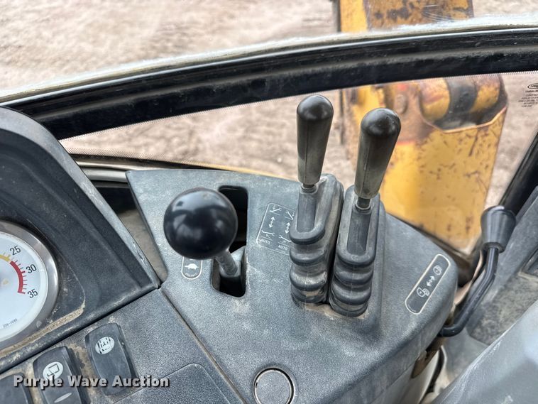 image for item NJ9133 2008 Caterpillar 420E backhoe