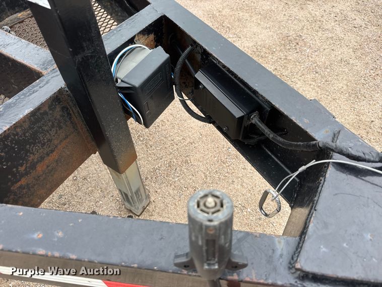 image for item NJ9134 1999 Trailertech equipment trailer