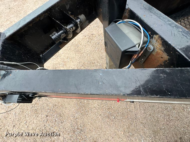 image for item NJ9134 1999 Trailertech equipment trailer