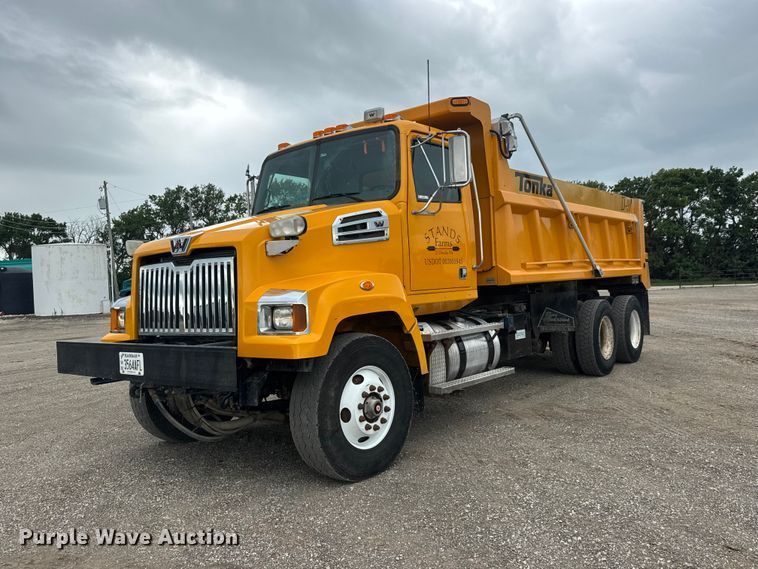 image for item NJ9136 2015 Western Star 4700 dump truck