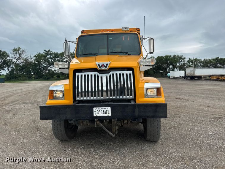 image for item NJ9136 2015 Western Star 4700 dump truck