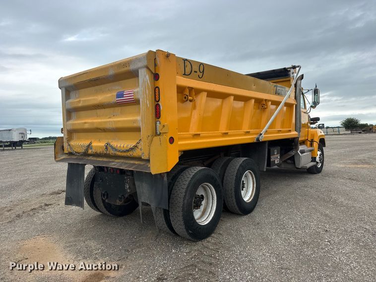 image for item NJ9136 2015 Western Star 4700 dump truck