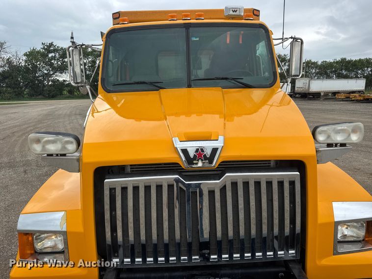 image for item NJ9136 2015 Western Star 4700 dump truck