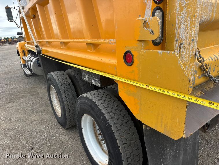 image for item NJ9136 2015 Western Star 4700 dump truck