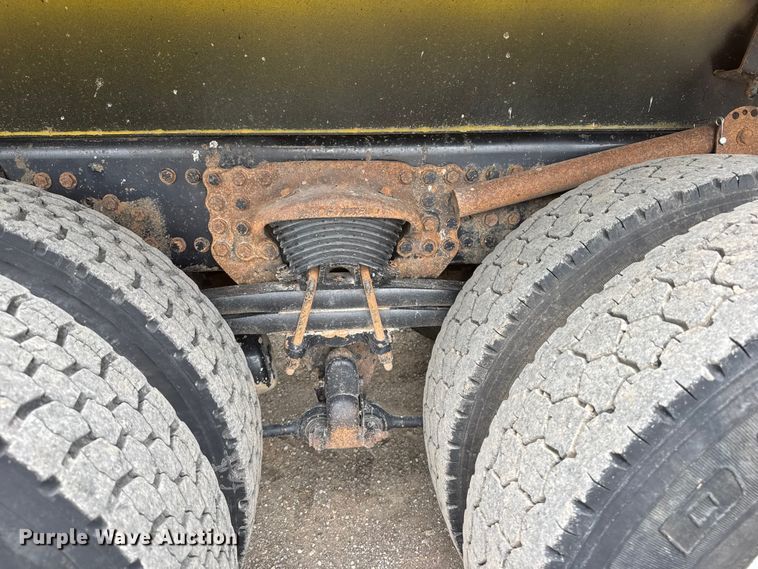 image for item NJ9136 2015 Western Star 4700 dump truck
