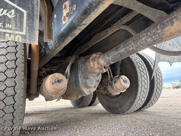 image for item NJ9136 2015 Western Star 4700 dump truck