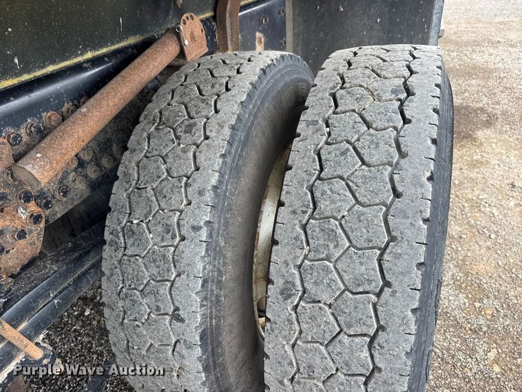 image for item NJ9136 2015 Western Star 4700 dump truck