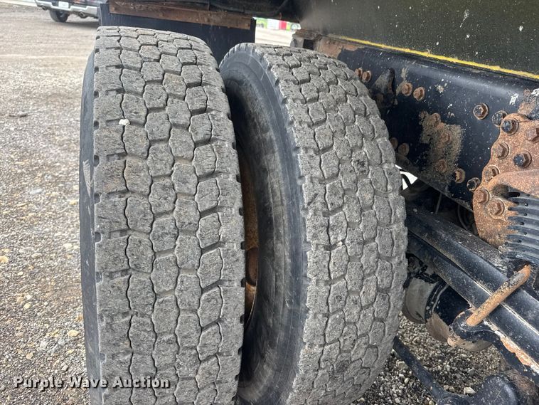 image for item NJ9136 2015 Western Star 4700 dump truck