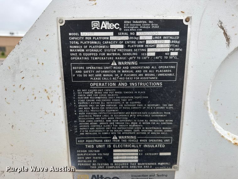 image for item NJ9152 2004 International 4400 SBA bucket truck