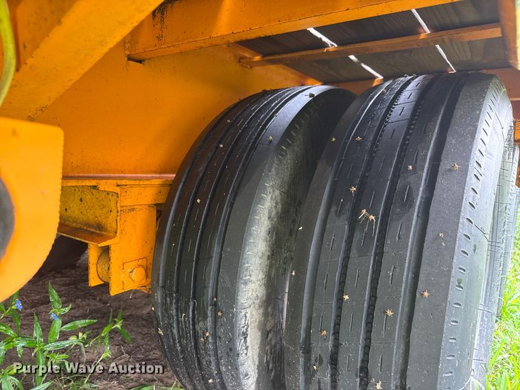 image for item NJ9167 2014 Kaufman HPP Deluxe equipment trailer