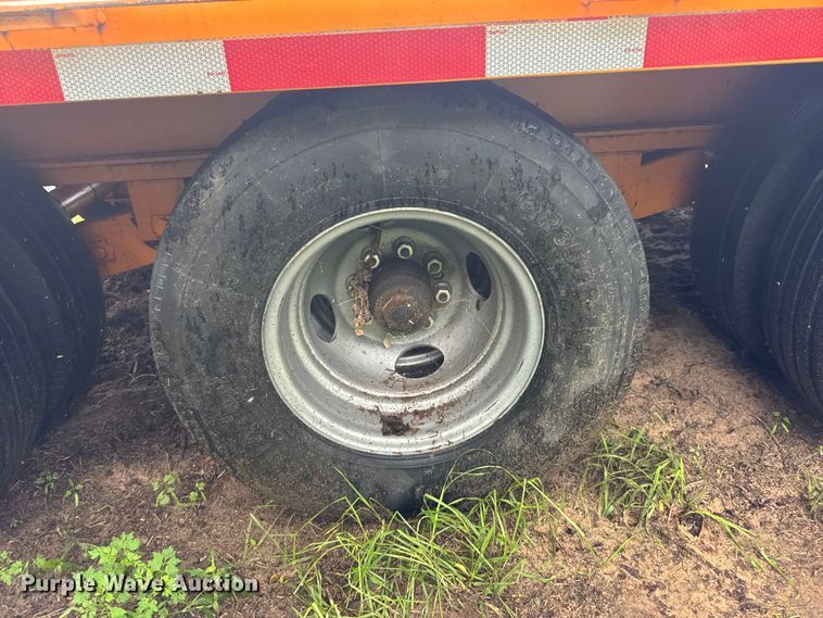image for item NJ9167 2014 Kaufman HPP Deluxe equipment trailer