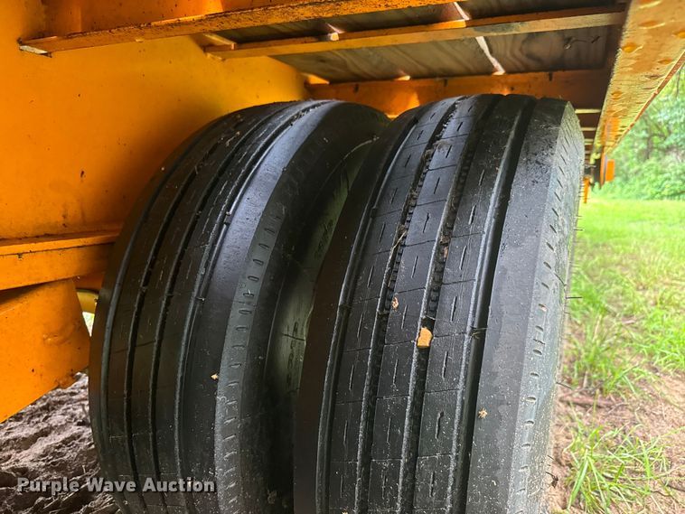 image for item NJ9167 2014 Kaufman HPP Deluxe equipment trailer