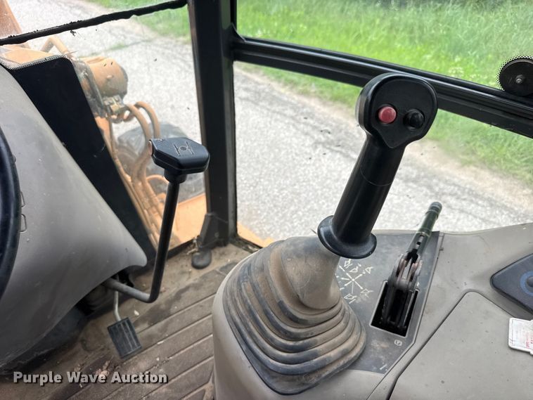 image for item NJ9168 2005 Case 590 Super M Series 2 backhoe