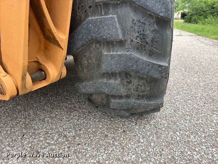 image for item NJ9168 2005 Case 590 Super M Series 2 backhoe