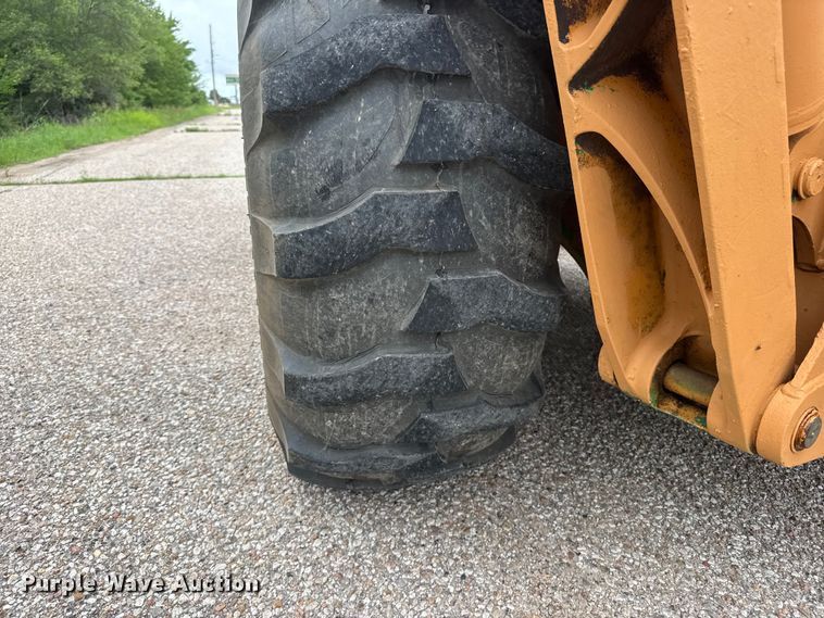 image for item NJ9168 2005 Case 590 Super M Series 2 backhoe