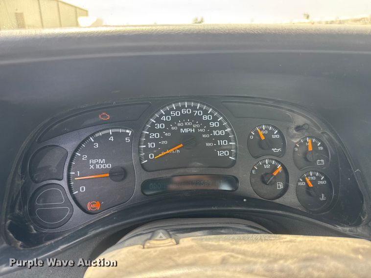 image for item NJ9179 2005 Chevrolet Silverado 3500 dump bed pickup truck