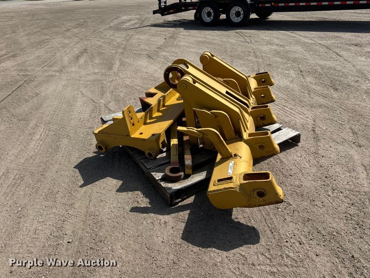 image for item NJ9185 Motor grader ripper