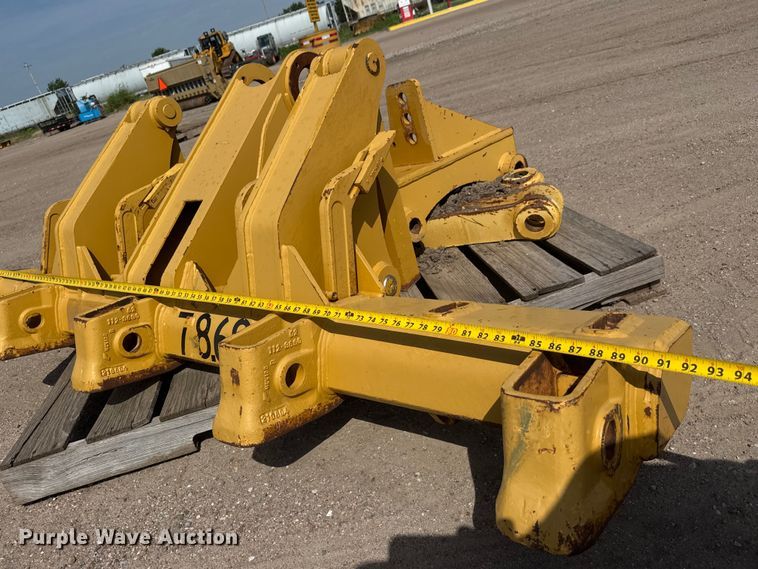 image for item NJ9185 Motor grader ripper