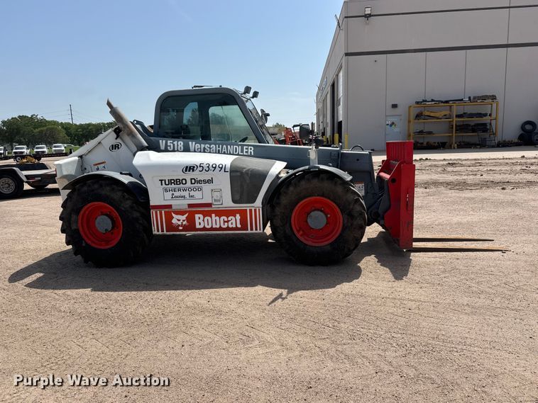 image for item NJ9189 2003 Bobcat V518 Versahandler telehandler