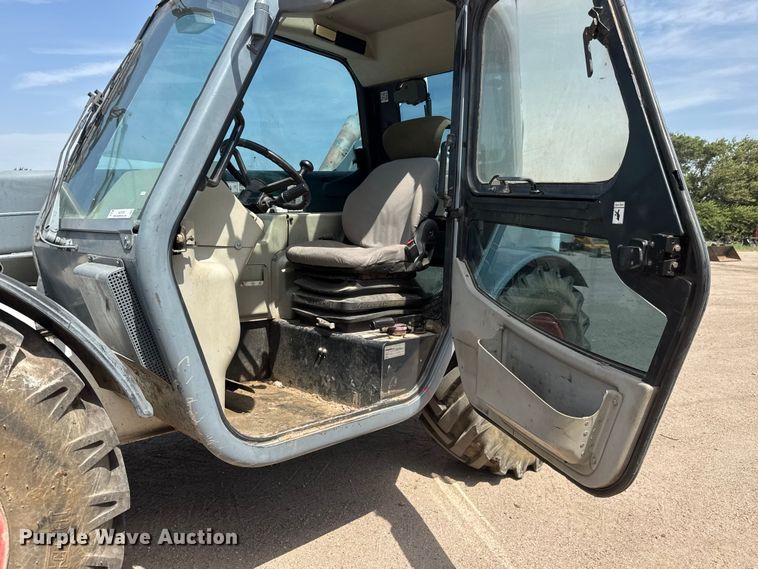 image for item NJ9189 2003 Bobcat V518 Versahandler telehandler