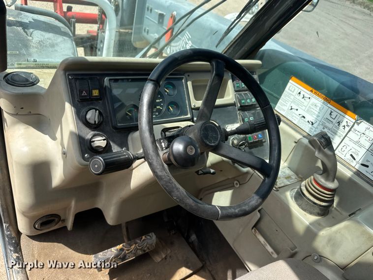 image for item NJ9189 2003 Bobcat V518 Versahandler telehandler