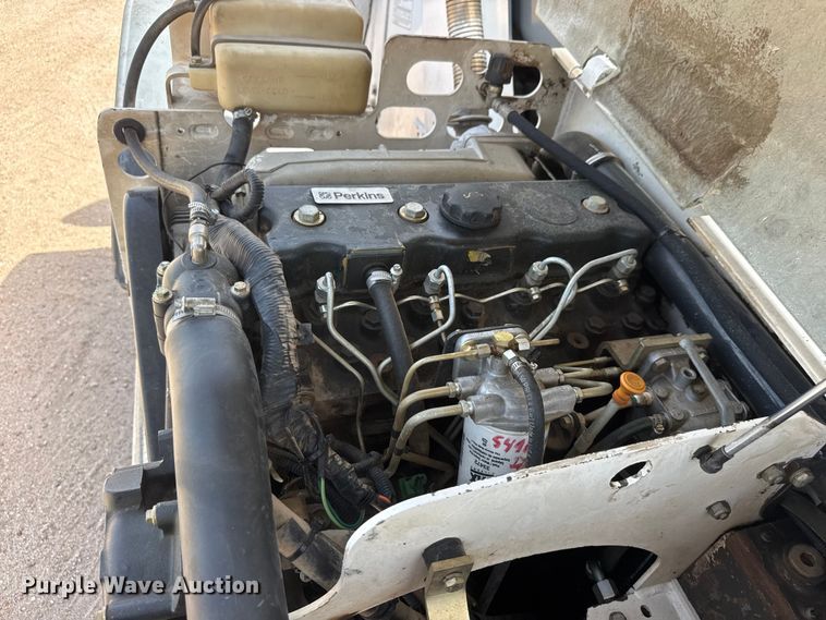 image for item NJ9189 2003 Bobcat V518 Versahandler telehandler