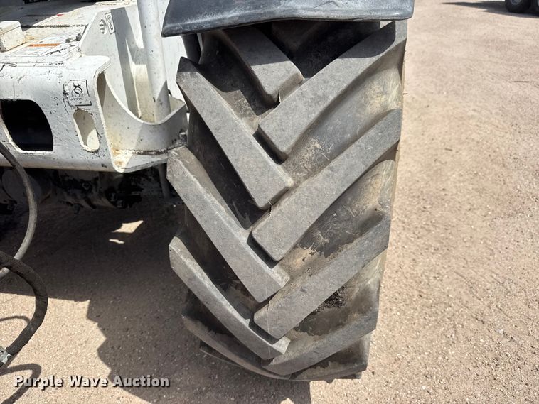 image for item NJ9189 2003 Bobcat V518 Versahandler telehandler