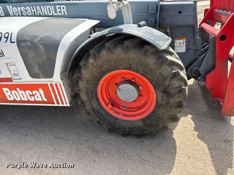 image for item NJ9189 2003 Bobcat V518 Versahandler telehandler