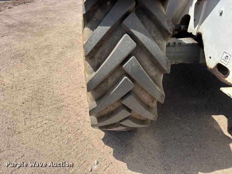 image for item NJ9189 2003 Bobcat V518 Versahandler telehandler