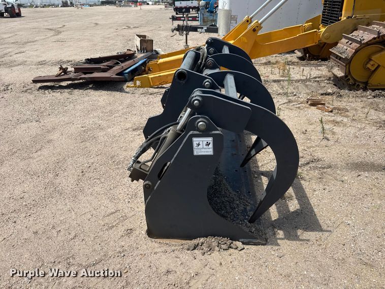 image for item NJ9189 2003 Bobcat V518 Versahandler telehandler