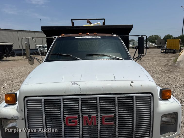 image for item NJ9190 1994 GMC TopKick flatbed truck