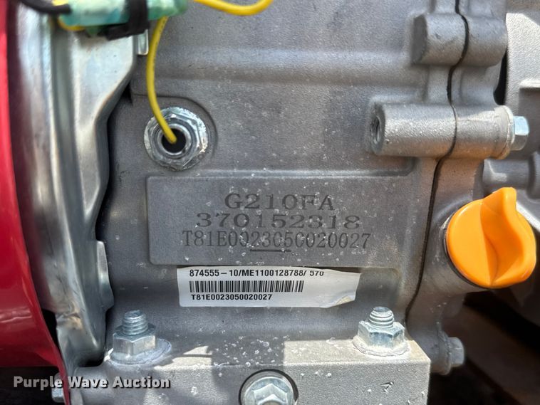 image for item NJ9190 1994 GMC TopKick flatbed truck
