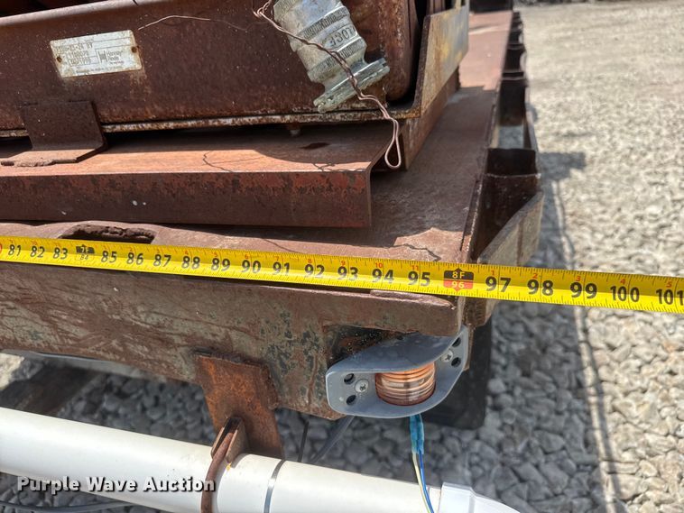 image for item NJ9190 1994 GMC TopKick flatbed truck