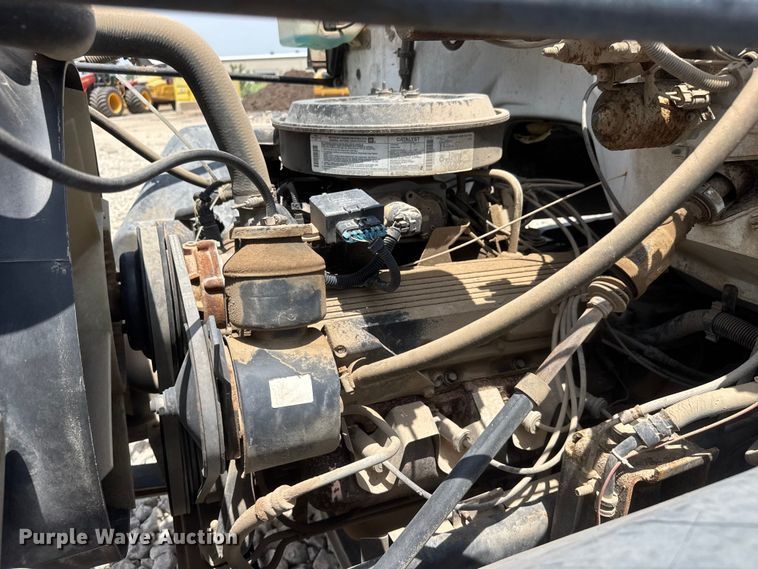 image for item NJ9190 1994 GMC TopKick flatbed truck