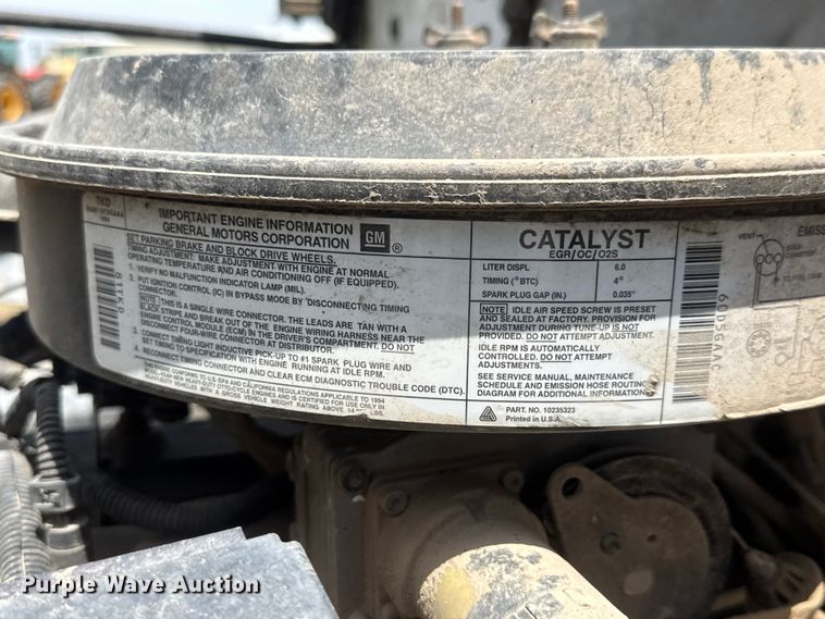 image for item NJ9190 1994 GMC TopKick flatbed truck