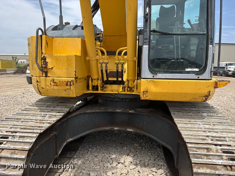 image for item NJ9191 2005 Komatsu PC228US-3N0 excavator