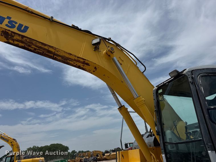 image for item NJ9191 2005 Komatsu PC228US-3N0 excavator