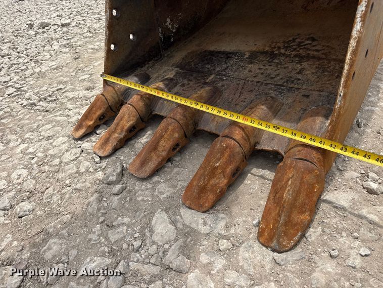 image for item NJ9191 2005 Komatsu PC228US-3N0 excavator