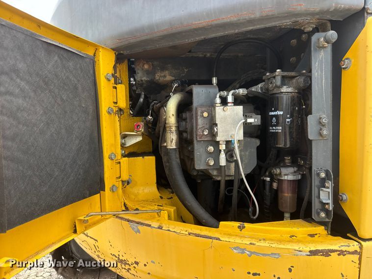 image for item NJ9191 2005 Komatsu PC228US-3N0 excavator