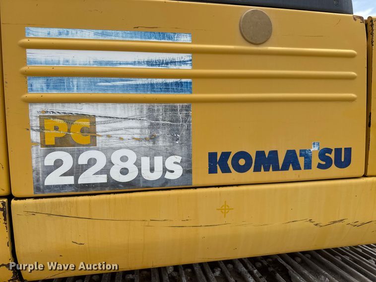 image for item NJ9191 2005 Komatsu PC228US-3N0 excavator