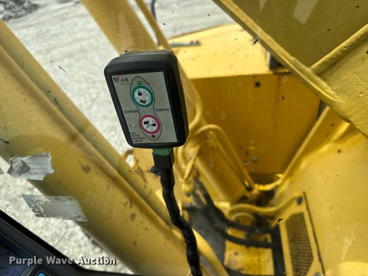 image for item NJ9191 2005 Komatsu PC228US-3N0 excavator