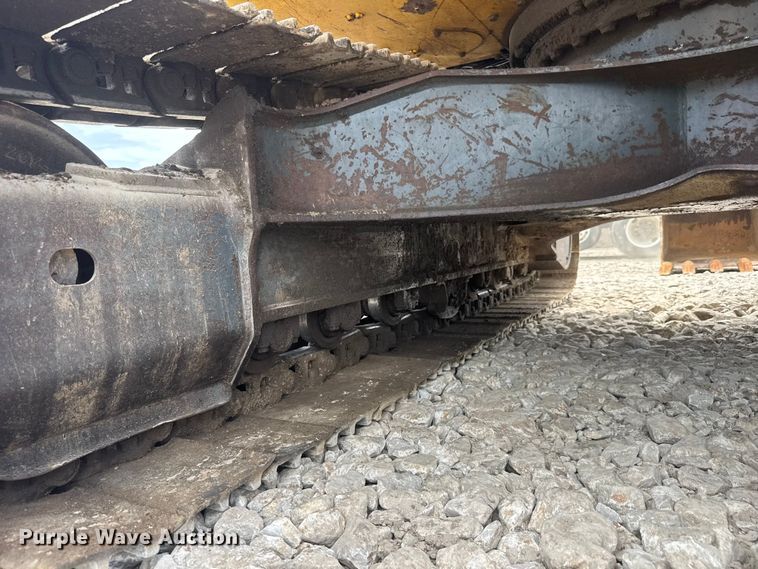 image for item NJ9191 2005 Komatsu PC228US-3N0 excavator