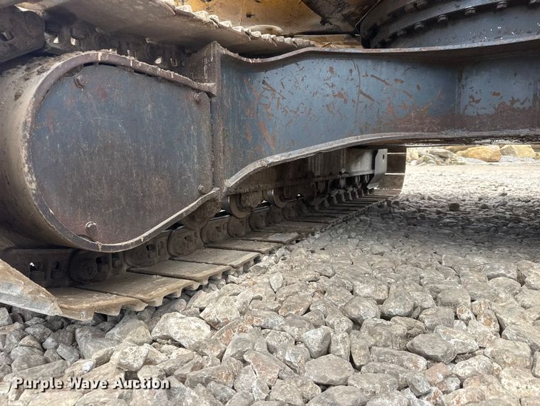 image for item NJ9191 2005 Komatsu PC228US-3N0 excavator