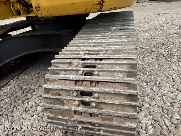 image for item NJ9191 2005 Komatsu PC228US-3N0 excavator