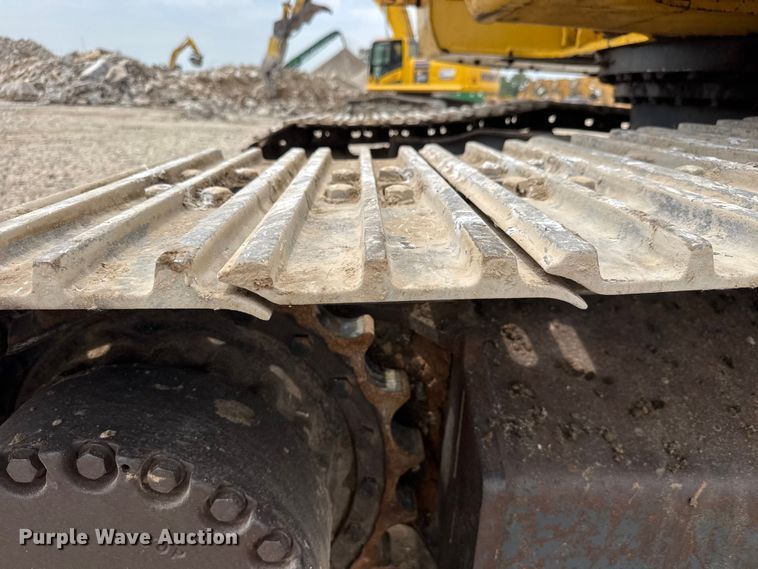 image for item NJ9191 2005 Komatsu PC228US-3N0 excavator