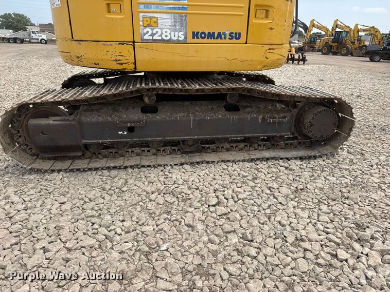 image for item NJ9191 2005 Komatsu PC228US-3N0 excavator